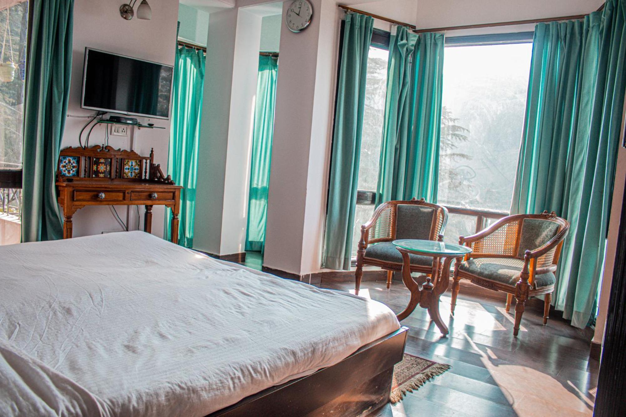 Whispering Pines Shimla Exterior photo